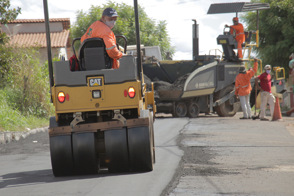 Vereadores Irmão Leonardo e Cobra vistoriam obras públicas anunciadas pela Prefeitura 03