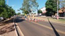Operários pintam faixa de pedestres na Avenida Rodoviária (BR 230) em São Raimundo das Mangabeiras, na terça-feira, 16 de julho.