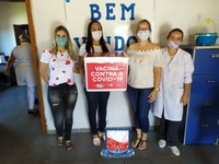 Vereadora Josemara (PC do B) visita vacinação de idosos 